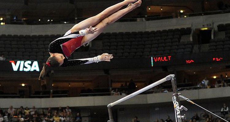 A flexible education gave Cassandra the opportunity to be a top-ranked gymnast and graduate.